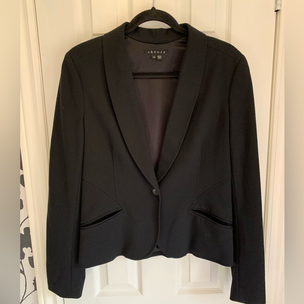 Theory Women's Classic Black Suit Jacket size 10, blazer, office, workwear